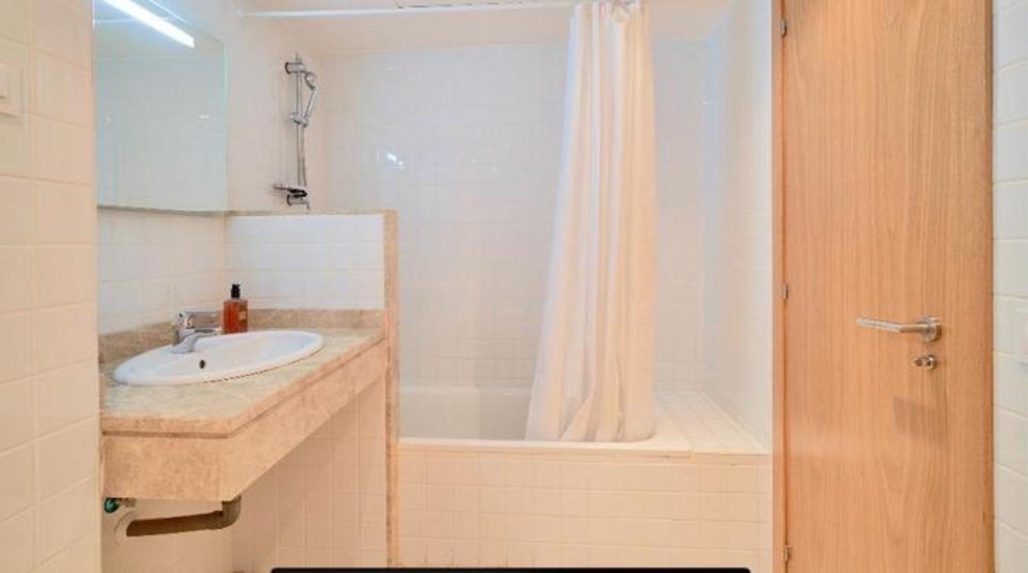 Holidays2Malaga Heroe De Sostoa Con Piscina Junto Estacion Ave Y Playa Ngoại thất bức ảnh